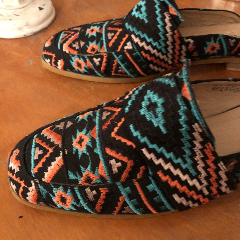 Aztec Print Mules - Picture 2 of 4